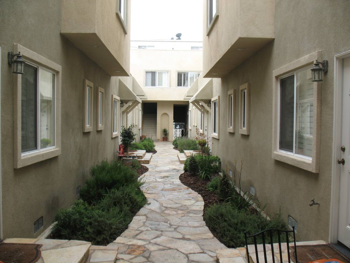 Apartment for rent at 3632 E 2nd St #7, Long Beach, CA 90803
