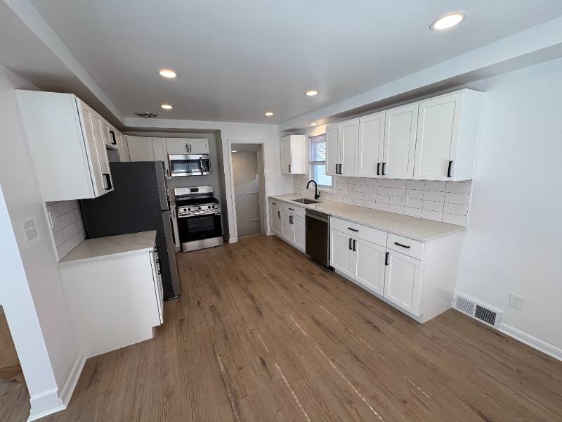 House for rent at 13319 McCracken Rd, Cleveland, OH 44125
