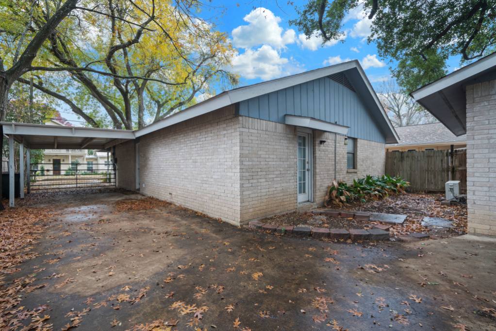 House for rent at 940 Hayselton Ave, New Braunfels, TX 78130