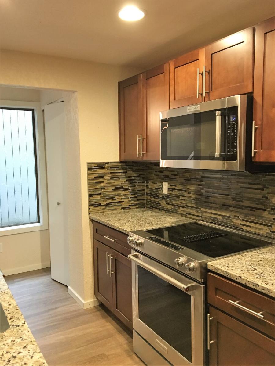 Condo for rent at 22330 6th Ave S, Seattle, WA 98198