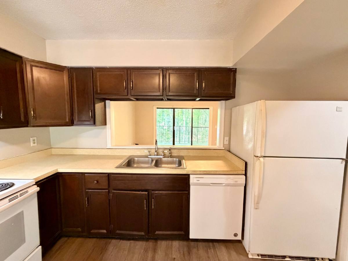 Apartment for rent at 33 Chestnut Ferry Rd #202, Camden, SC 29020