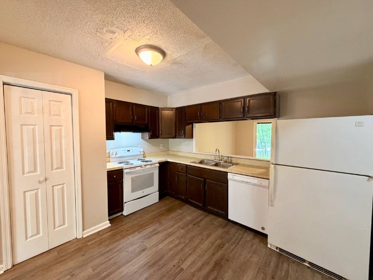 Apartment for rent at 33 Chestnut Ferry Rd #202, Camden, SC 29020