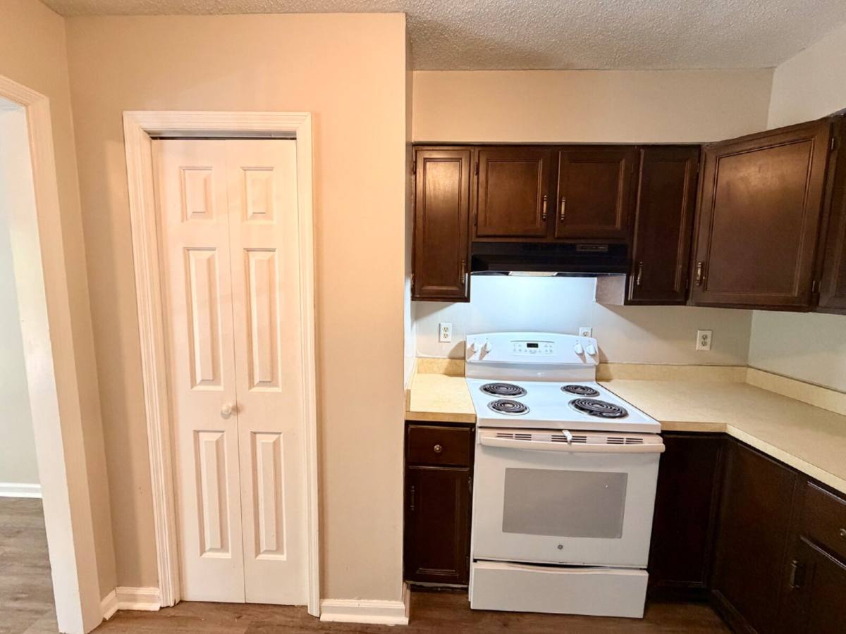Apartment for rent at 33 Chestnut Ferry Rd #202, Camden, SC 29020