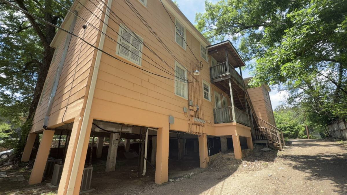 Apartment for rent at 1334 N Jefferson St #2, Jackson, MS 39202