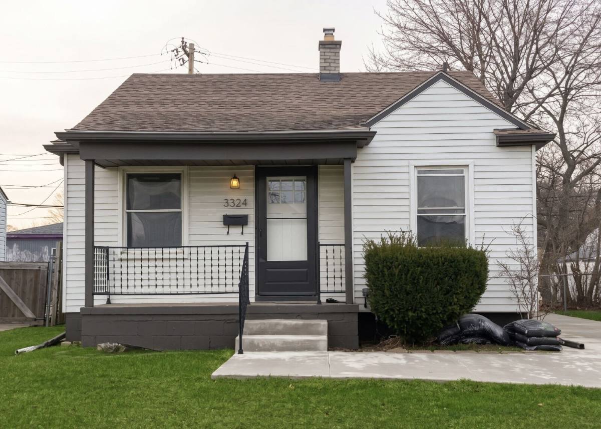 House for rent at 3324 Greenfield Rd, Berkley, MI 48072
