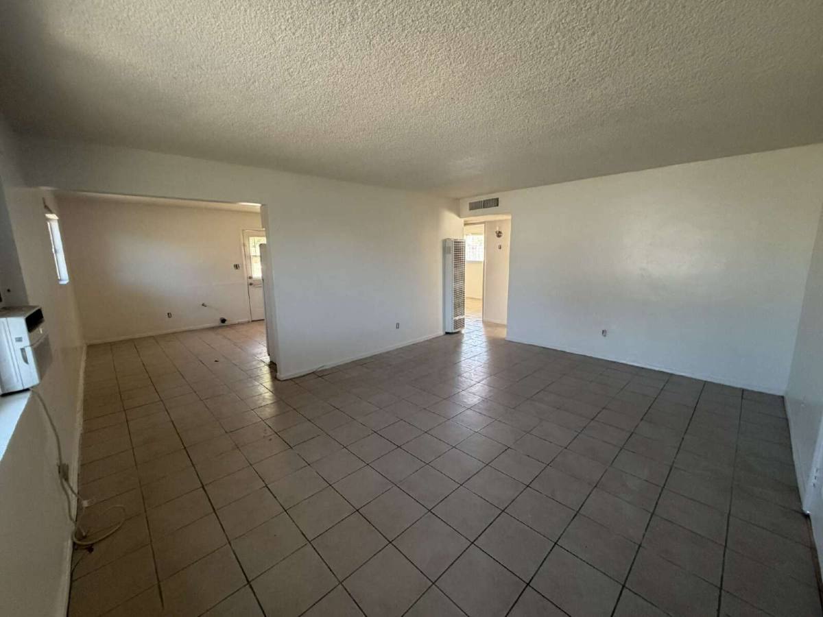 House for rent at 1836 F St, Wasco, CA 93280