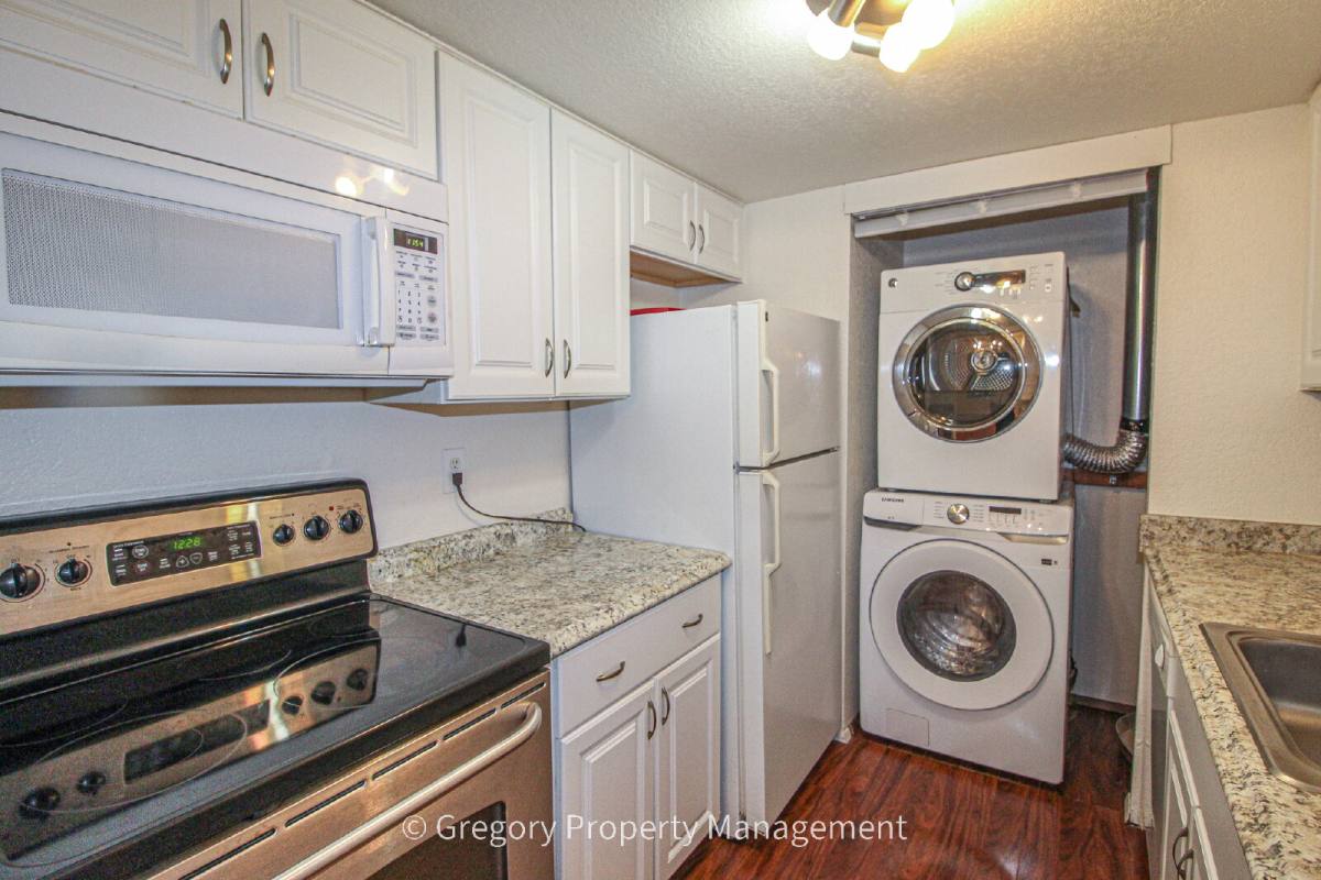 Apartment for rent at 12029 NE 100th Ave #C2, Kirkland, WA 98034