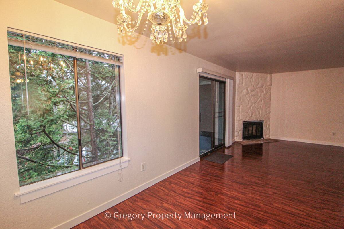 Apartment for rent at 12029 NE 100th Ave #C2, Kirkland, WA 98034
