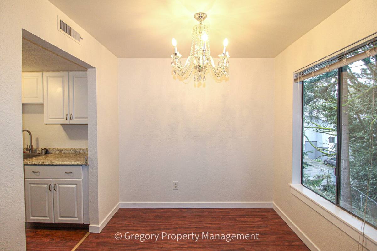Apartment for rent at 12029 NE 100th Ave #C2, Kirkland, WA 98034
