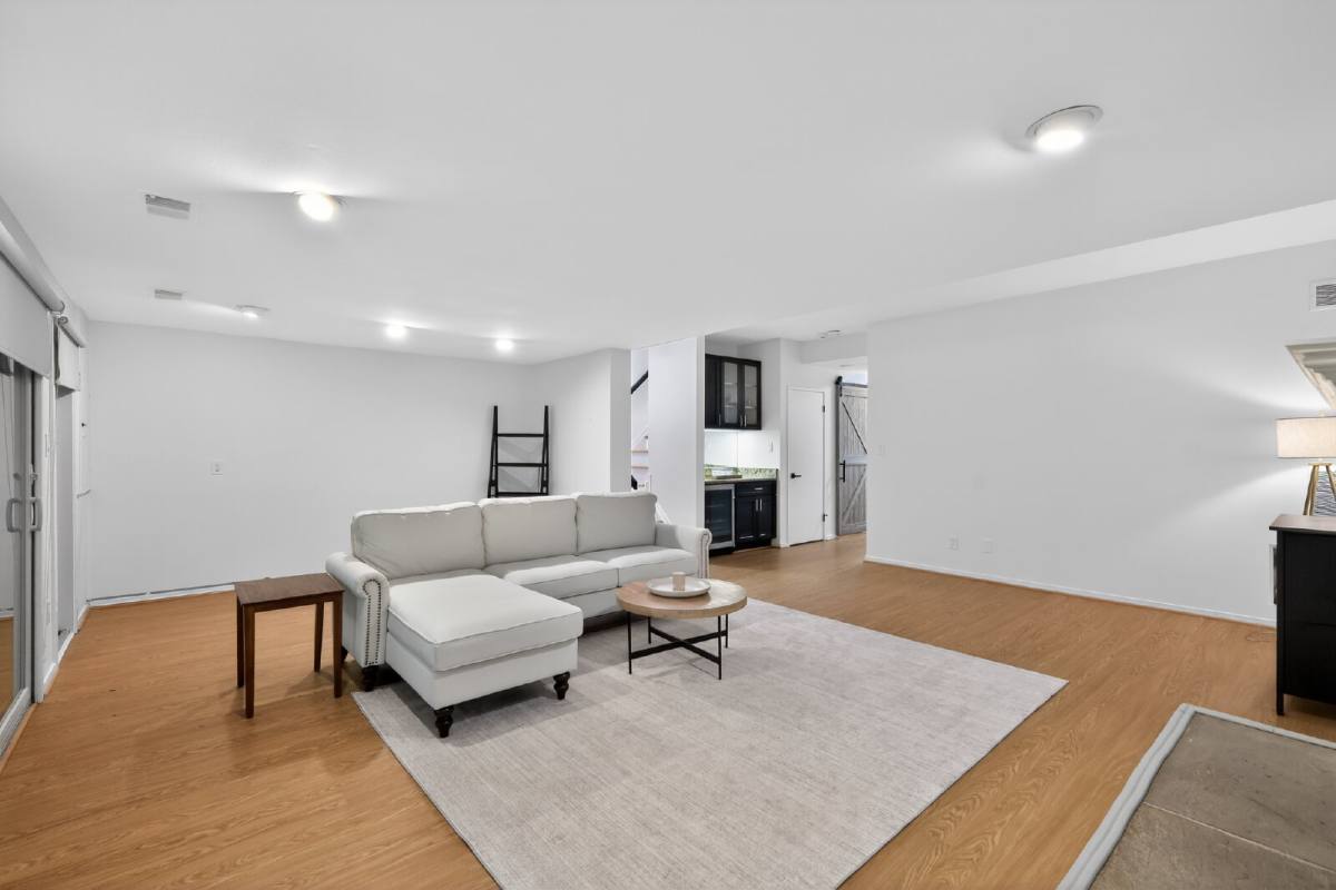 Townhouse for rent at 7830 Whiterim Terrace, Potomac, MD 20854