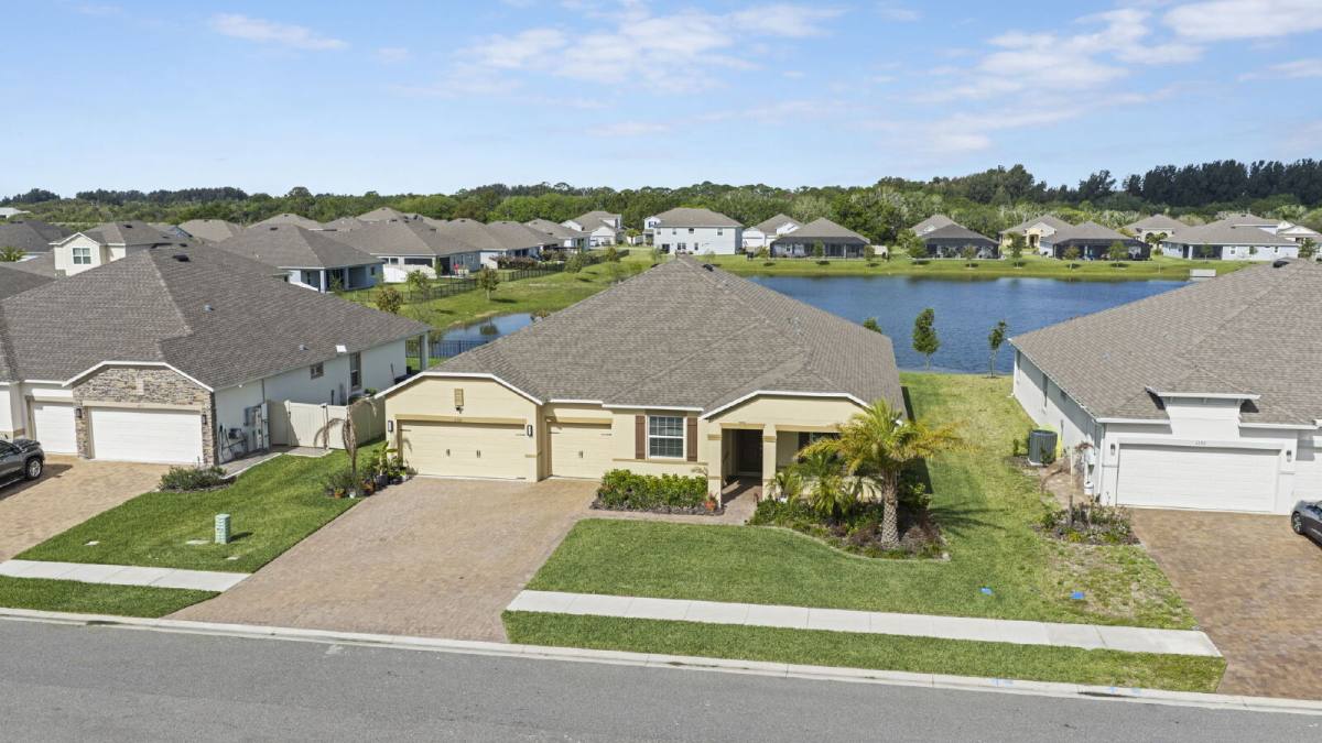 House for rent at 6185 Moonrise Dr, Merritt Island, FL 32953