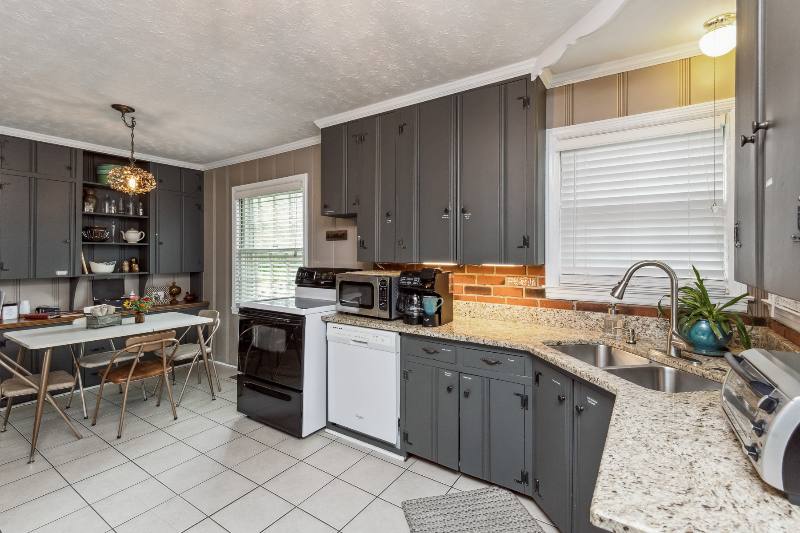 House for rent at 2808 McCampbell Ave, Nashville, TN 37214