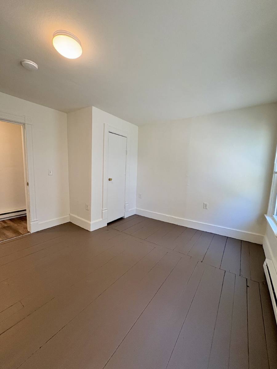 Apartment for rent at 7 Griswold Court #1, New London, CT 06320
