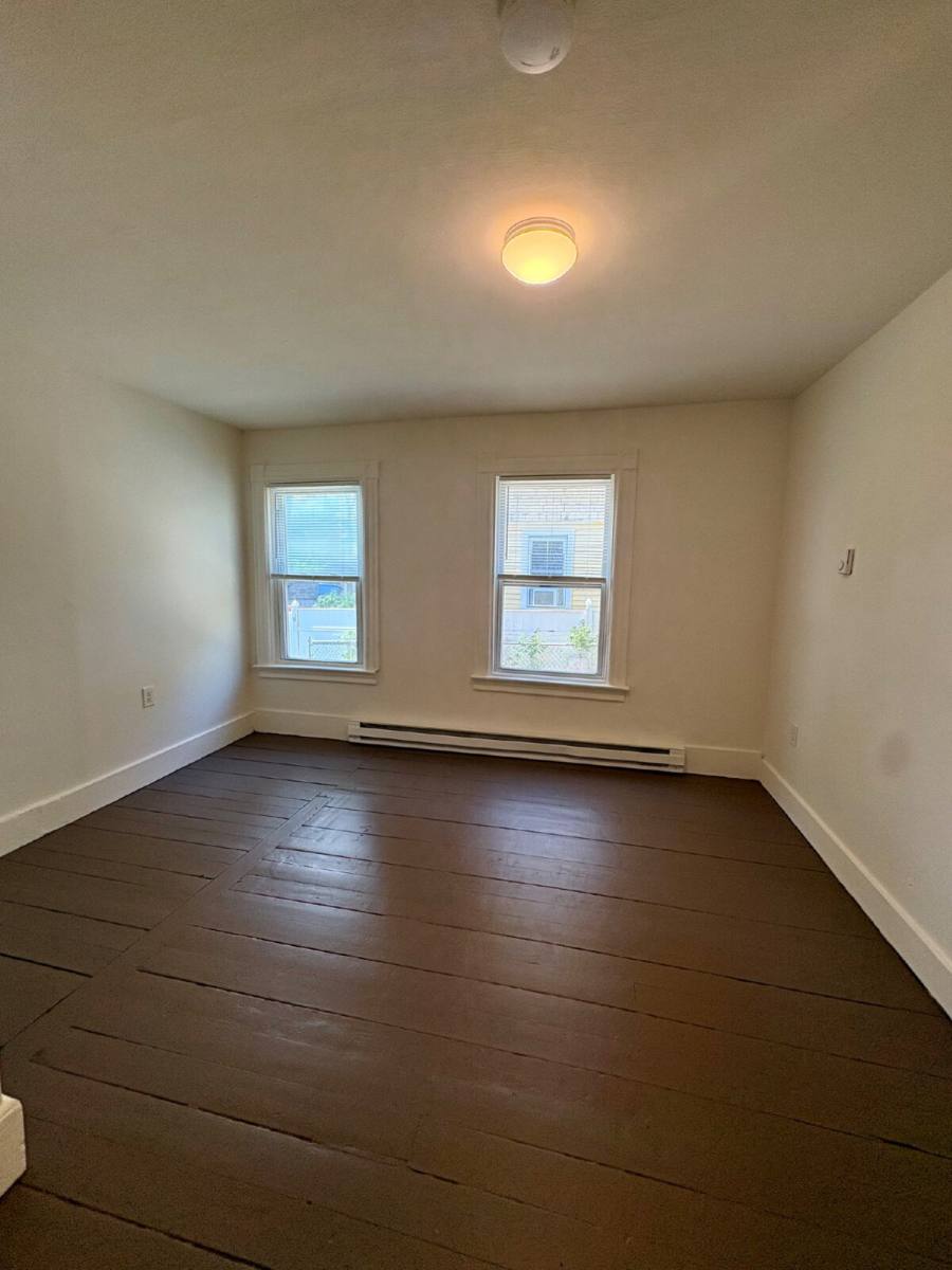 Apartment for rent at 7 Griswold Court #1, New London, CT 06320