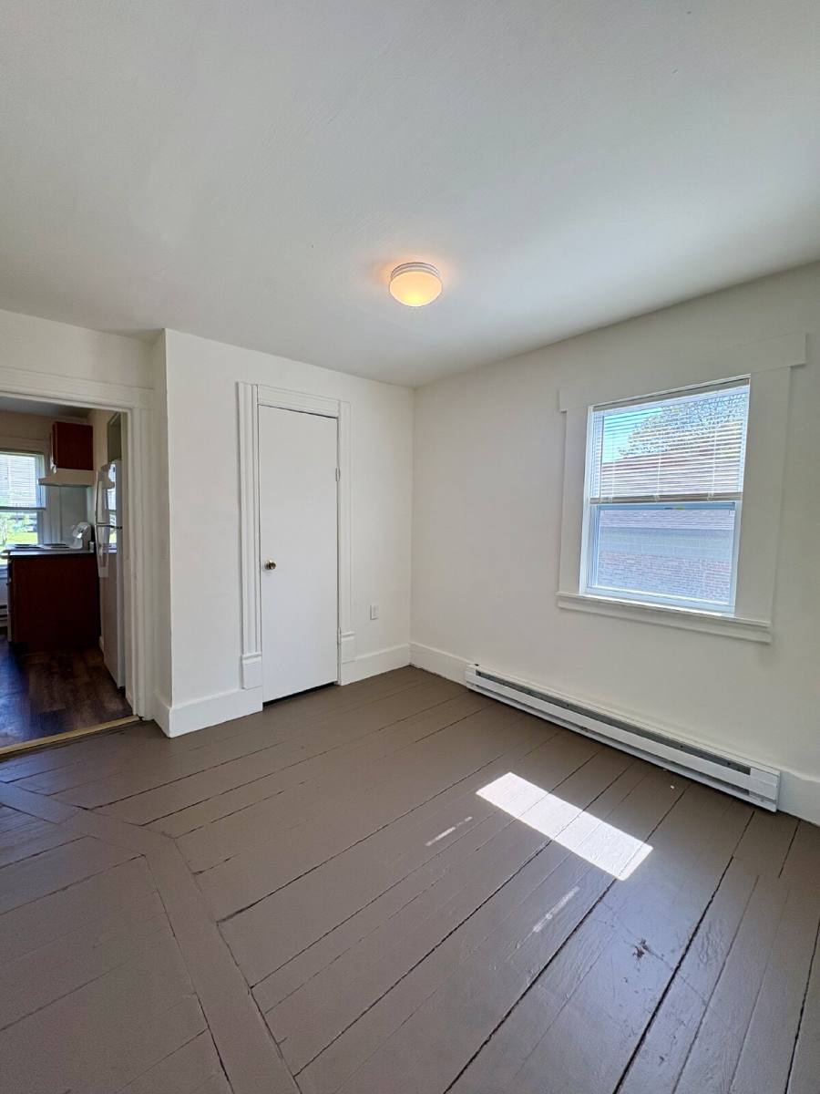 Apartment for rent at 7 Griswold Court #1, New London, CT 06320