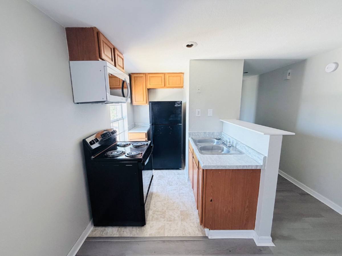 Apartment for rent at 1002 Ave E #4, Haines City, FL 33844