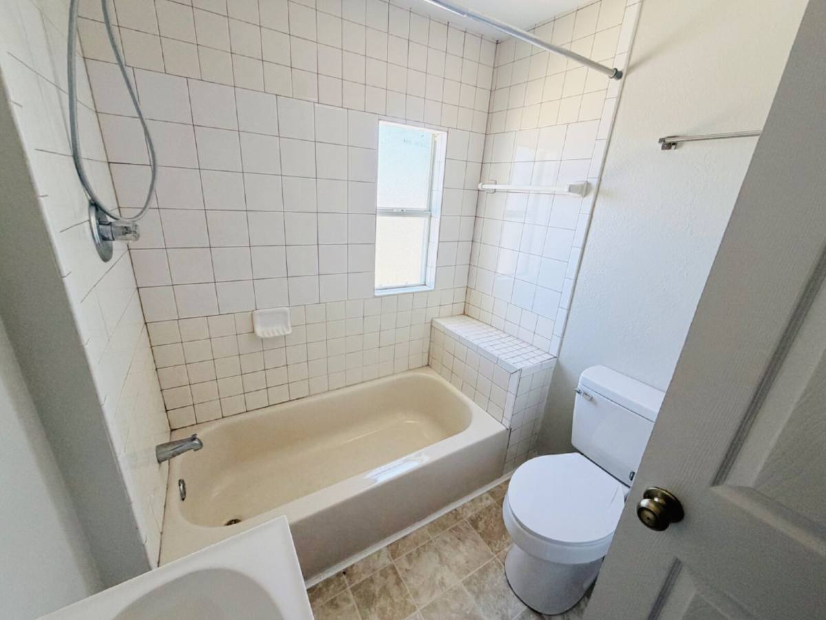 Apartment for rent at 1002 Ave E #4, Haines City, FL 33844