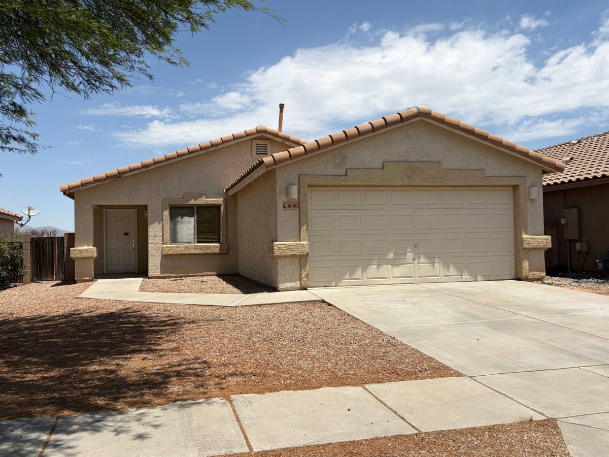 House for rent at 6680 W Brightwater Way, Tucson, AZ 85757