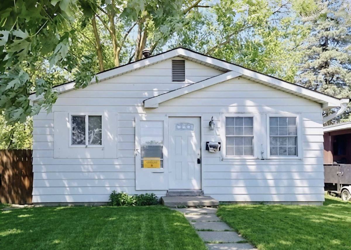 House for rent at 3133 Glenwood Ave, Saginaw, MI 48601