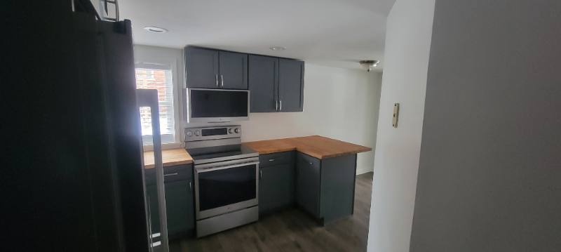 Apartment for rent at 922 12th St #1, Huntington, WV 25701