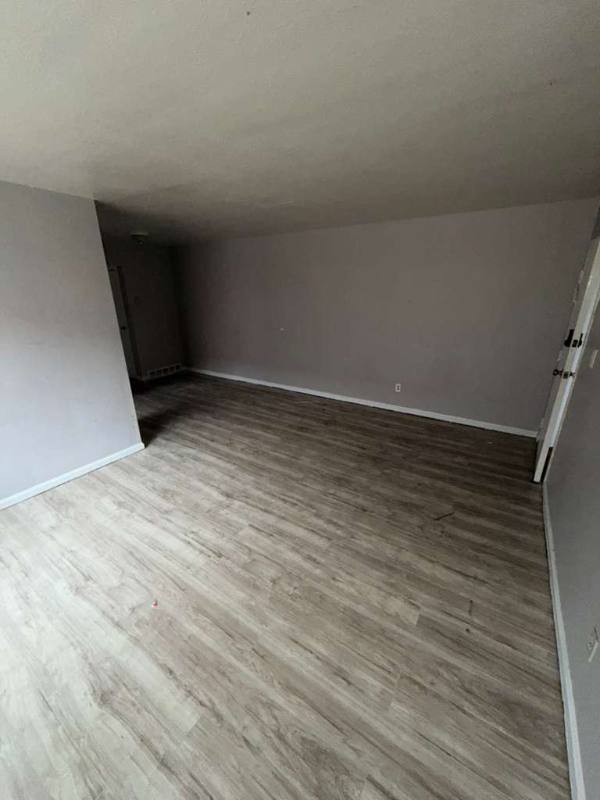 Apartment for rent at 13965 Superior Rd #102, Cleveland, OH 44118