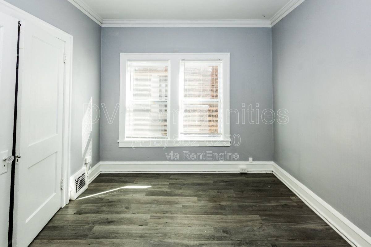Apartment for rent at 13389 Madison Ave #10, Lakewood, OH 44107