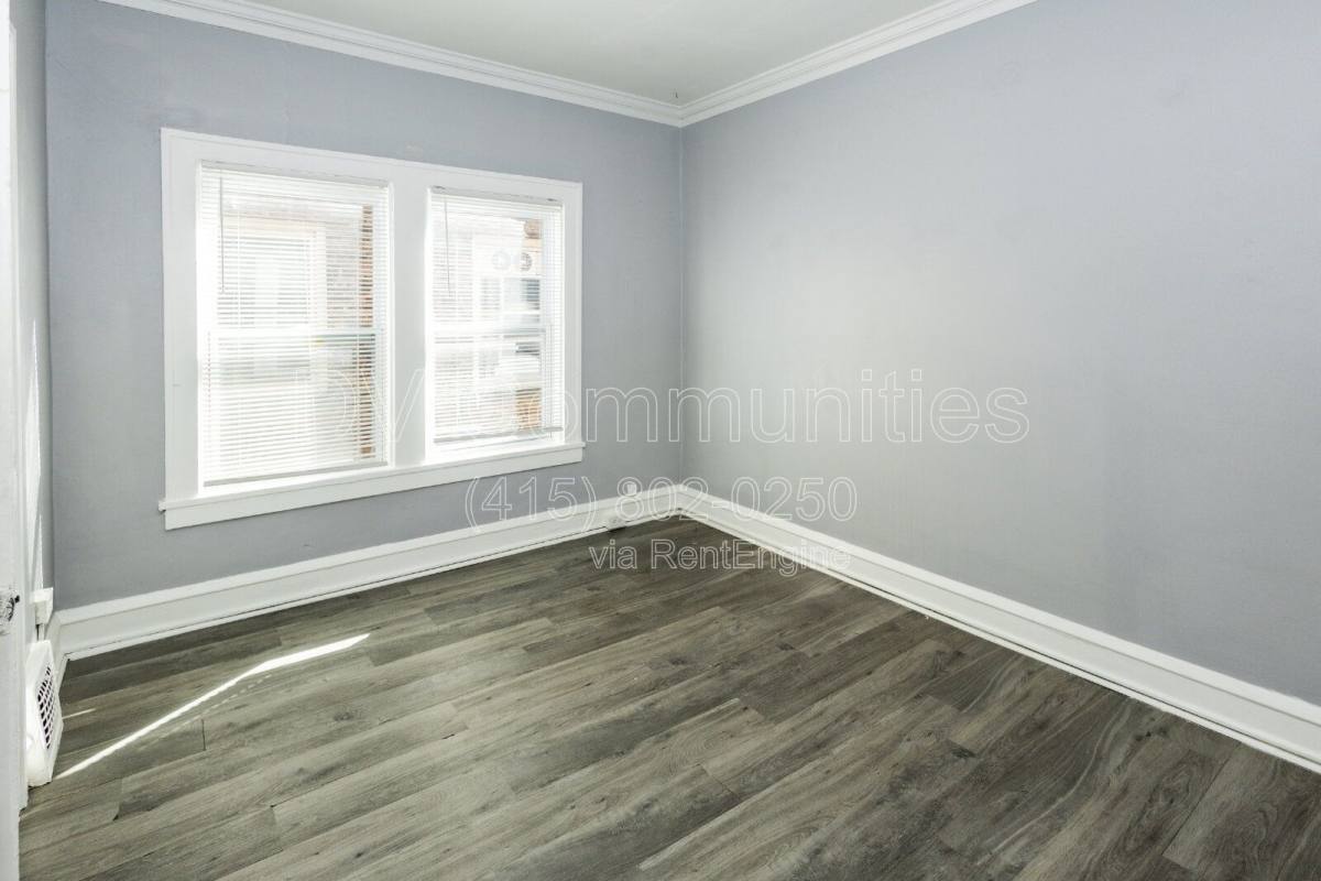 Apartment for rent at 13389 Madison Ave #10, Lakewood, OH 44107