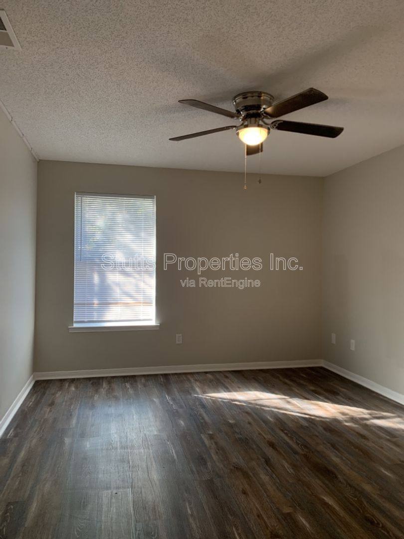 Apartment for rent at 505 N Dickson St #A6, Tuscumbia, AL 35674