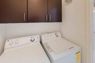 Apartment for rent at 701 Gibson Dr, Roseville, CA 95678