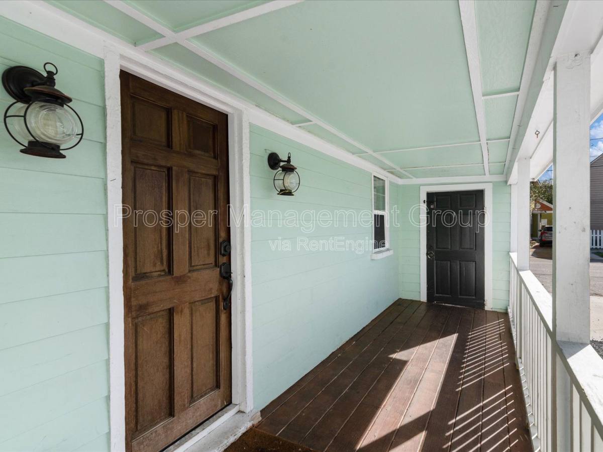 House for rent at 400 Sumter St, Charleston, SC 29403