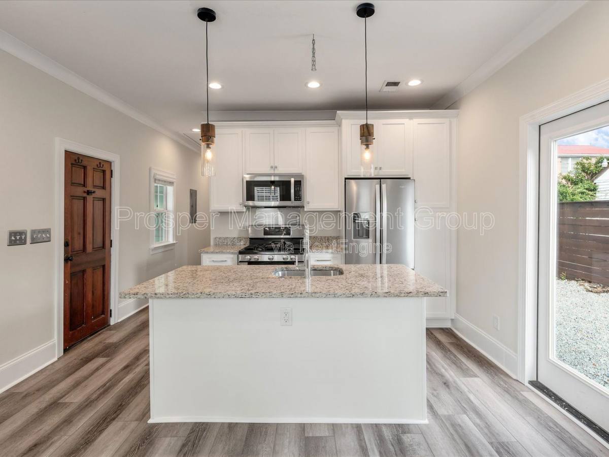 House for rent at 400 Sumter St, Charleston, SC 29403