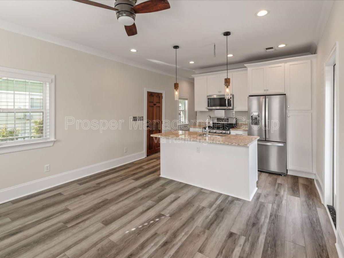 House for rent at 400 Sumter St, Charleston, SC 29403