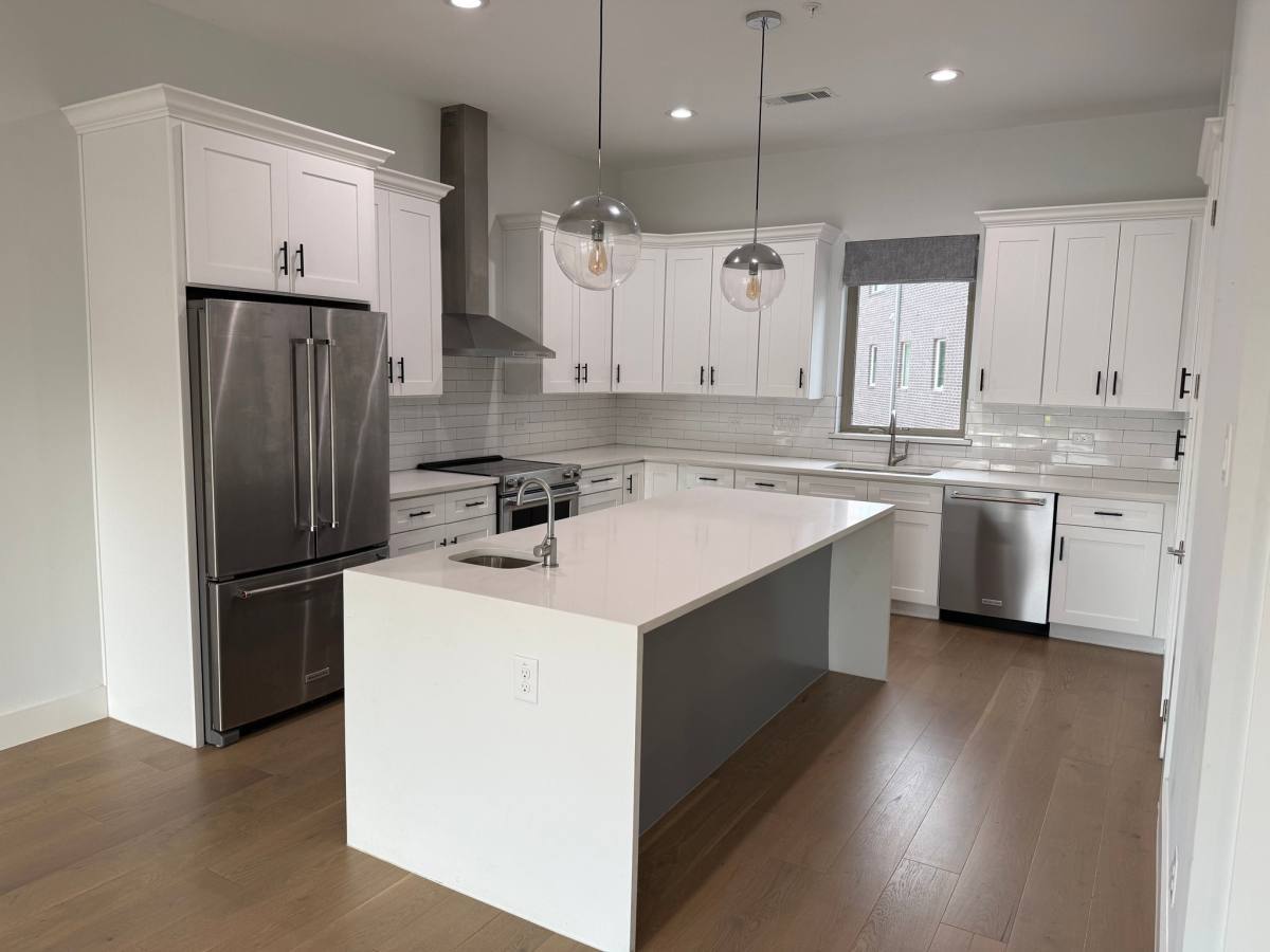 Townhouse for rent at 2620 Valley View Lane #103, Dallas, TX 75234