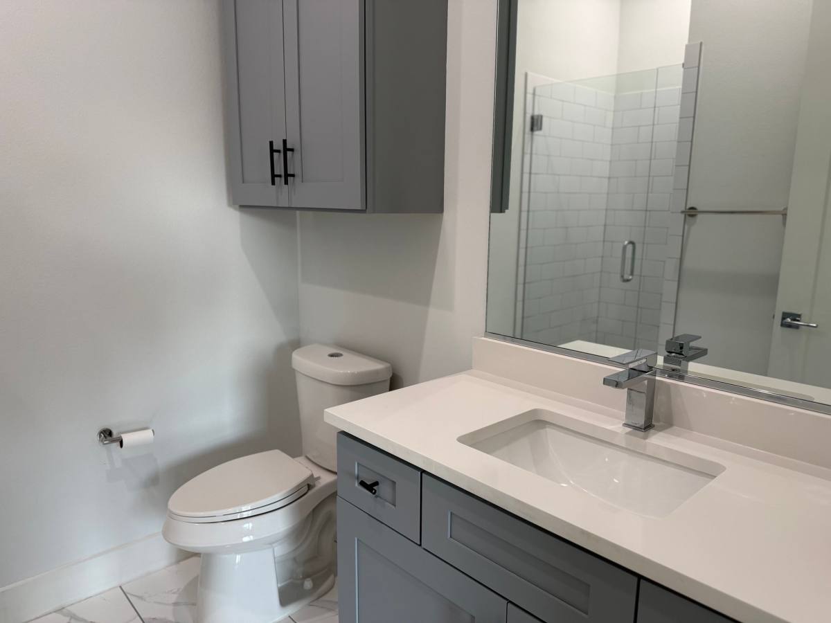 Townhouse for rent at 2620 Valley View Lane #103, Dallas, TX 75234