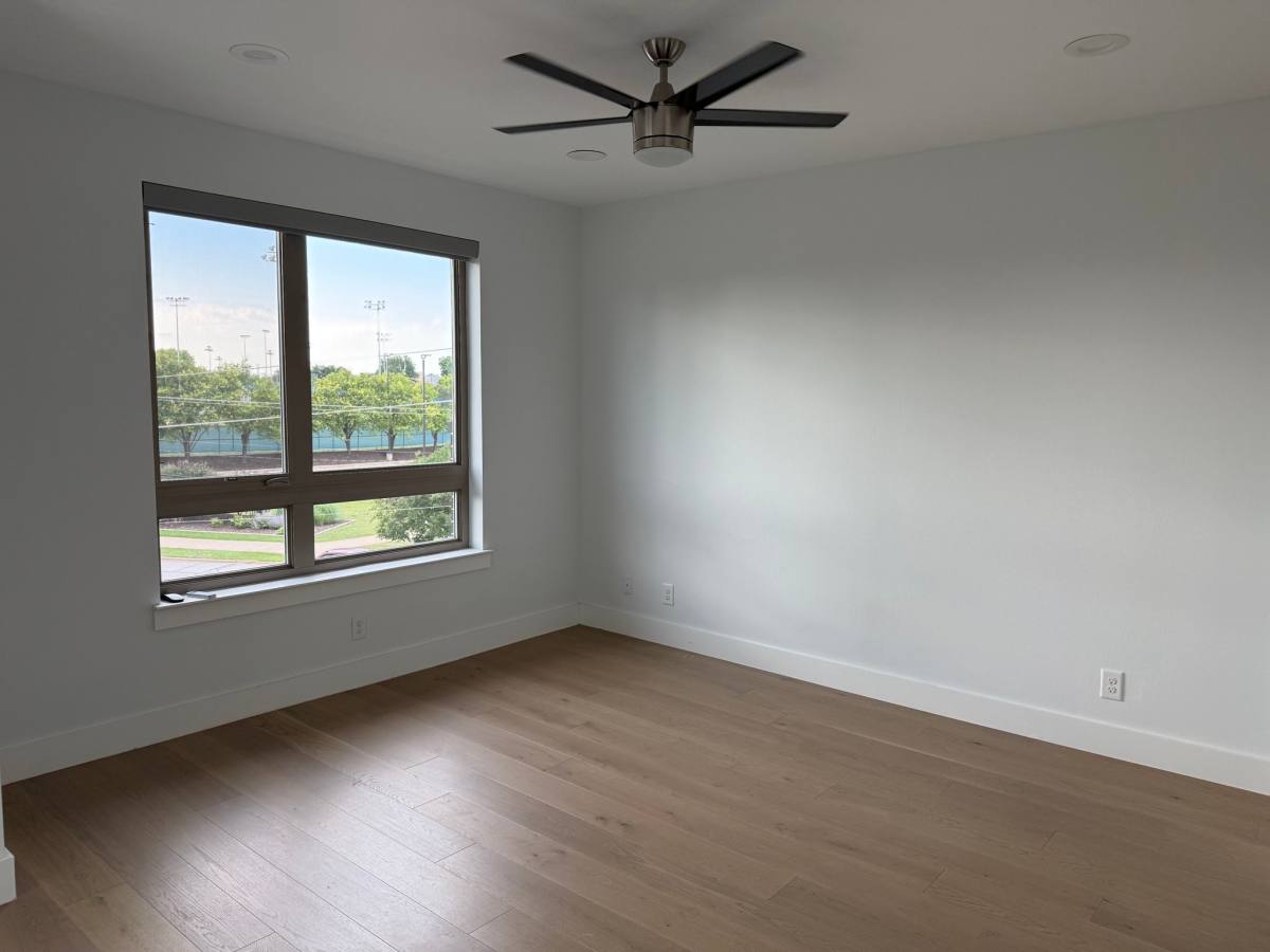 Townhouse for rent at 2620 Valley View Lane #103, Dallas, TX 75234