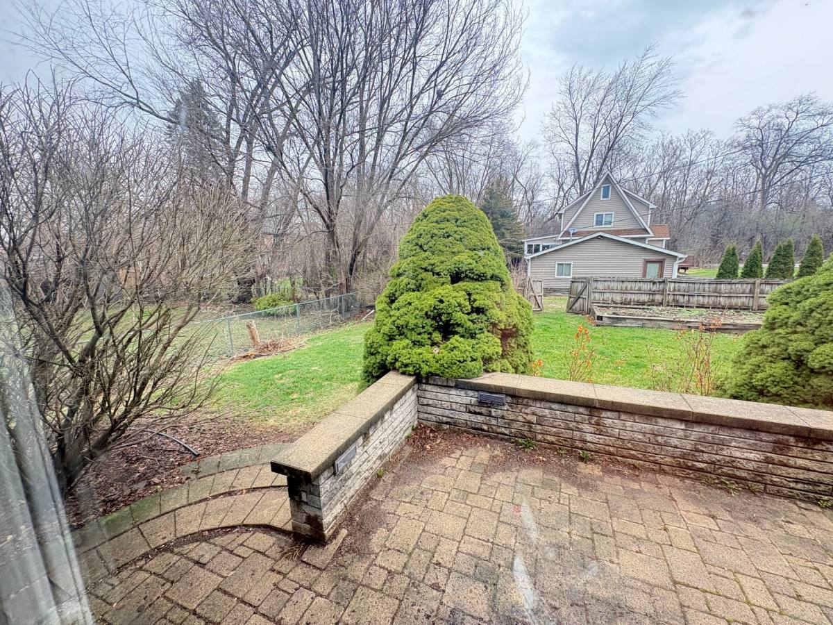 House for rent at 6N730 Manor Lane, Itasca, IL 60143