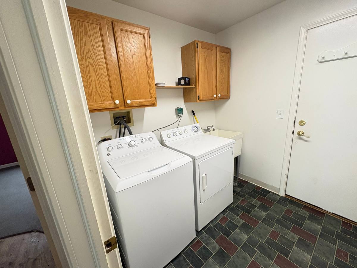 House for rent at 6N730 Manor Lane, Itasca, IL 60143