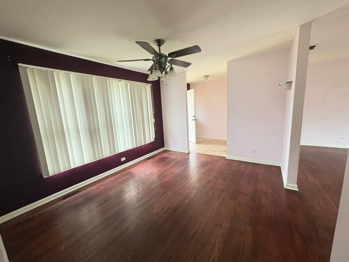 House for rent at 6N730 Manor Lane, Itasca, IL 60143