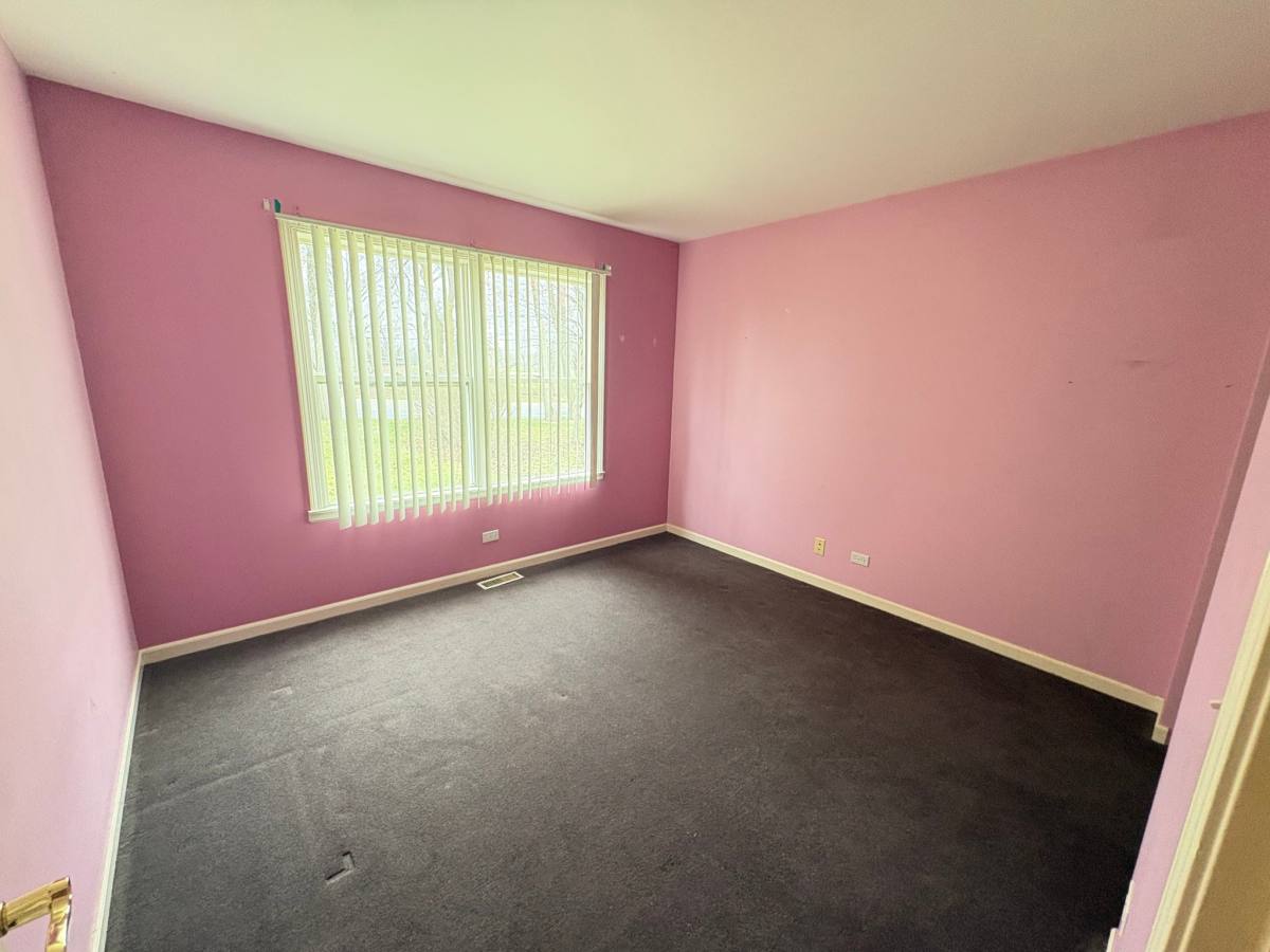 House for rent at 6N730 Manor Lane, Itasca, IL 60143