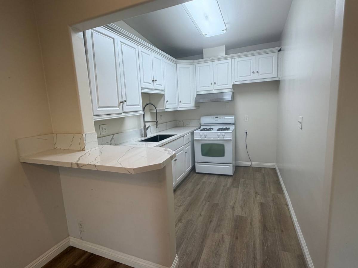 Apartment for rent at 2119 E Westport Dr #7, Anaheim, CA 92806