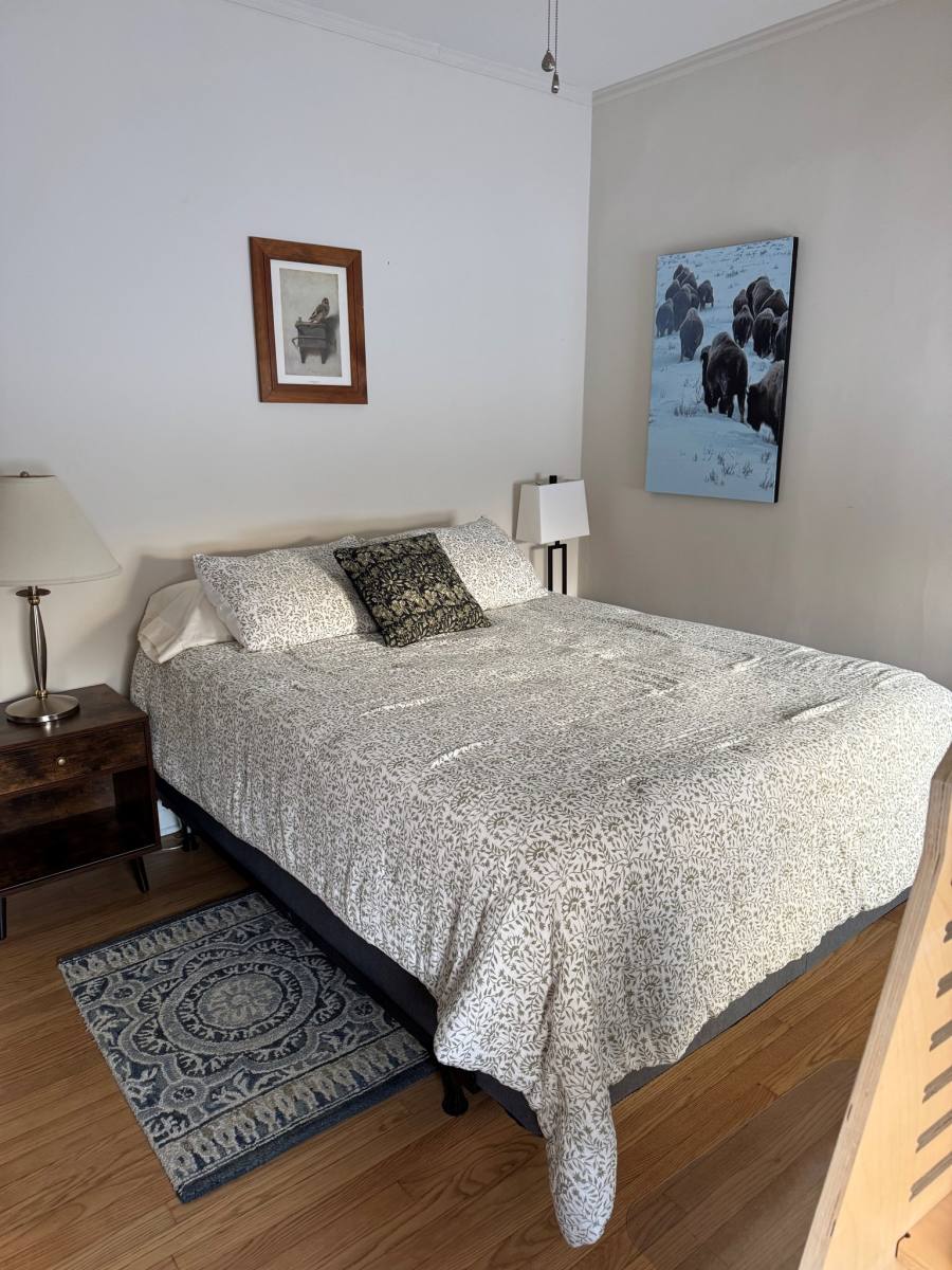 Apartment for rent at 114 S Blvd #2, Evanston, IL 60202