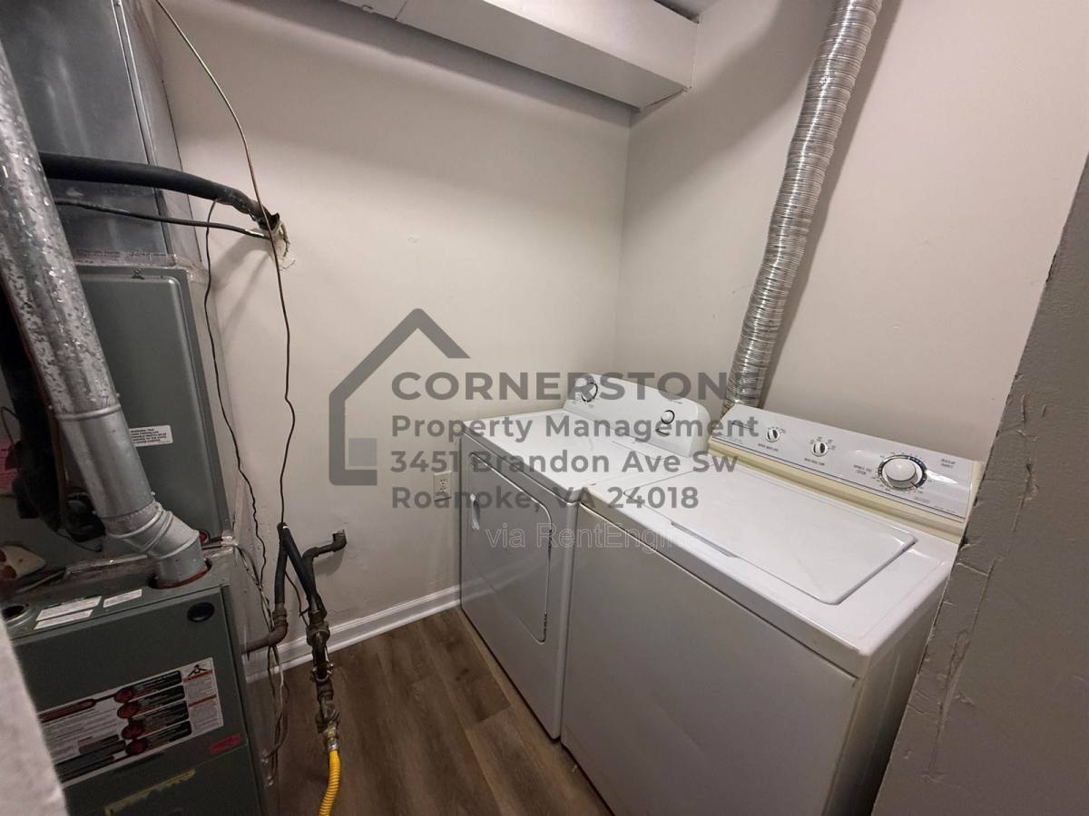 Apartment for rent at 106 Lee Ave NE #3, Roanoke, VA 24012