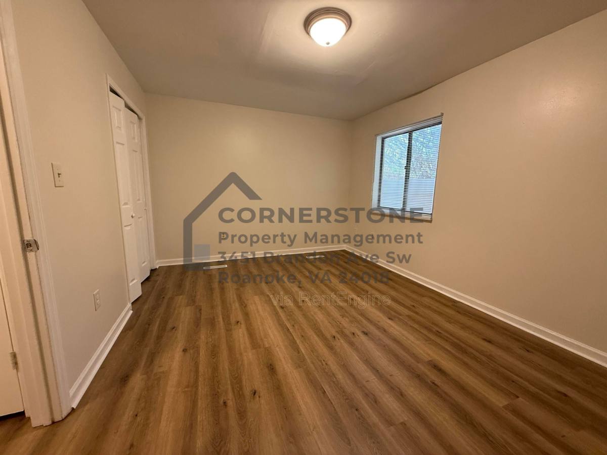 Apartment for rent at 106 Lee Ave NE #3, Roanoke, VA 24012