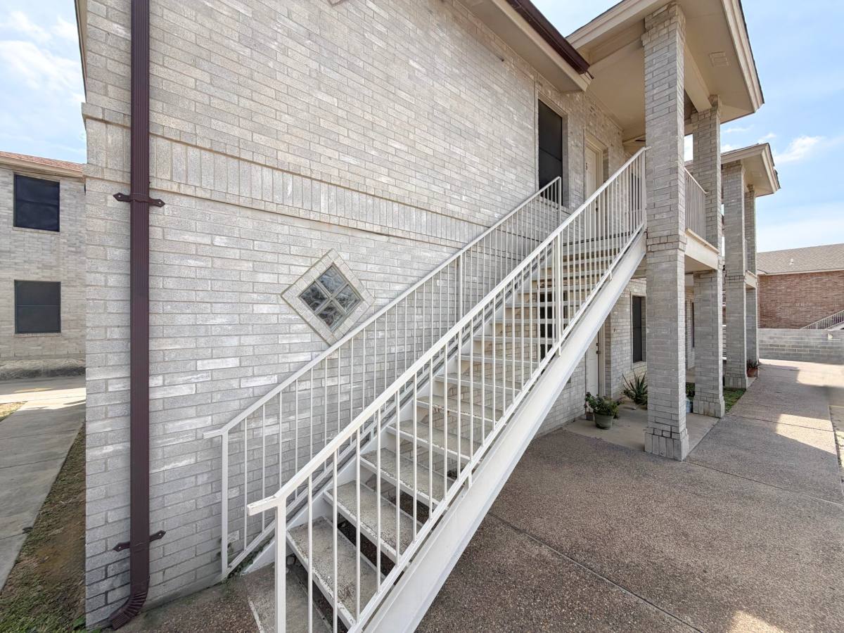 Apartment for rent at 513 Shiloh #20, Laredo, TX 78041
