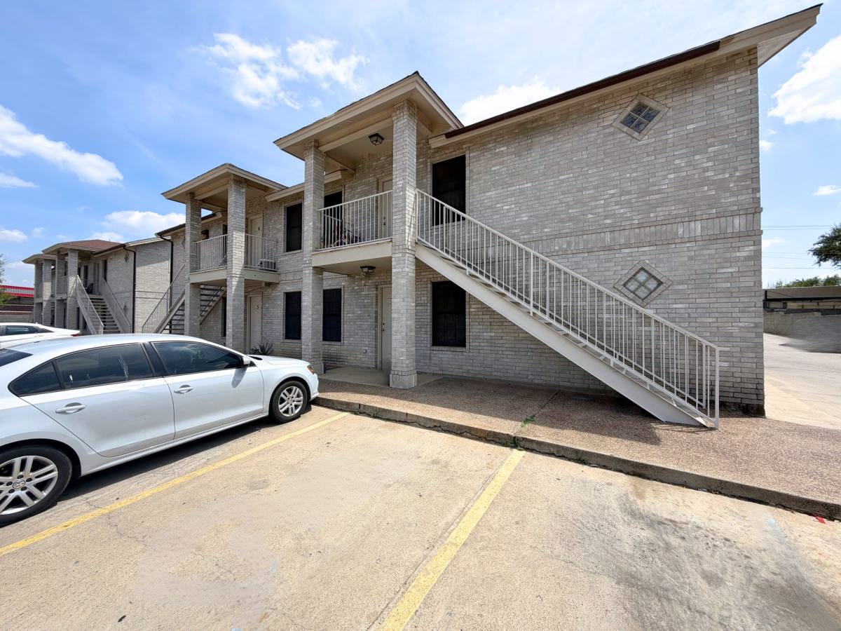 Apartment for rent at 513 Shiloh #20, Laredo, TX 78041