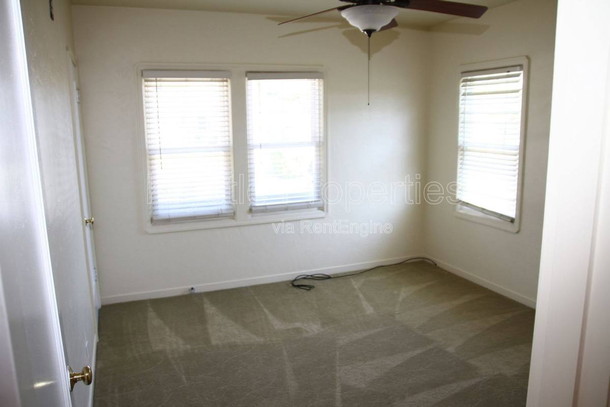 House for rent at 271 Viewmont Ave, Vallejo, CA 94590