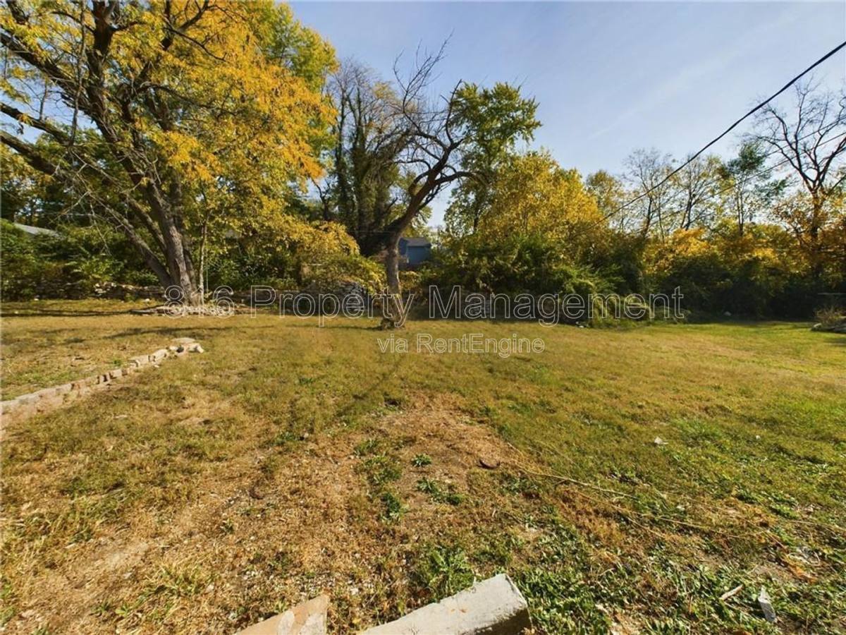 Apartment for rent at 7433 Arleta Blvd, Kansas City, MO 64132