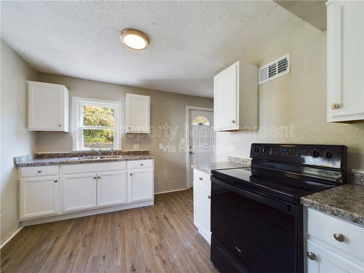 Apartment for rent at 7433 Arleta Blvd, Kansas City, MO 64132