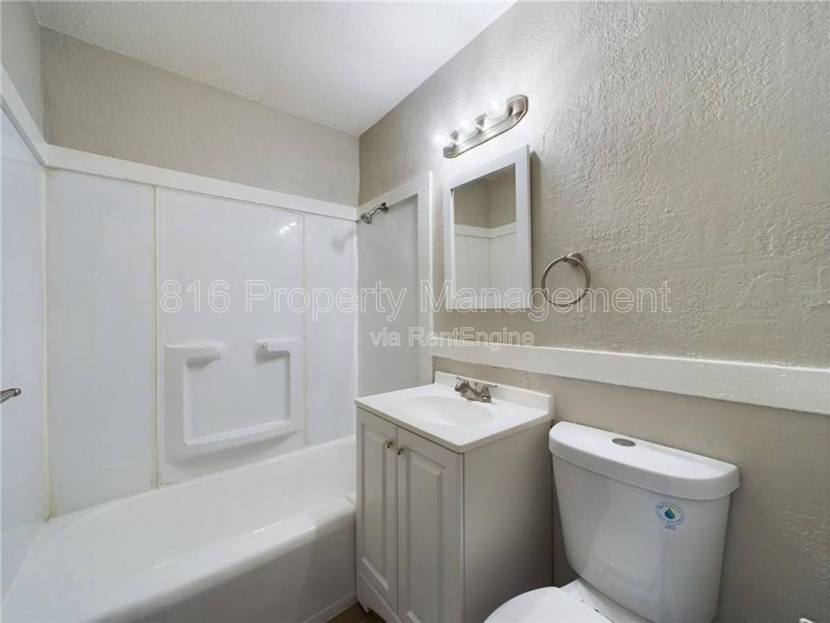 Apartment for rent at 7433 Arleta Blvd, Kansas City, MO 64132