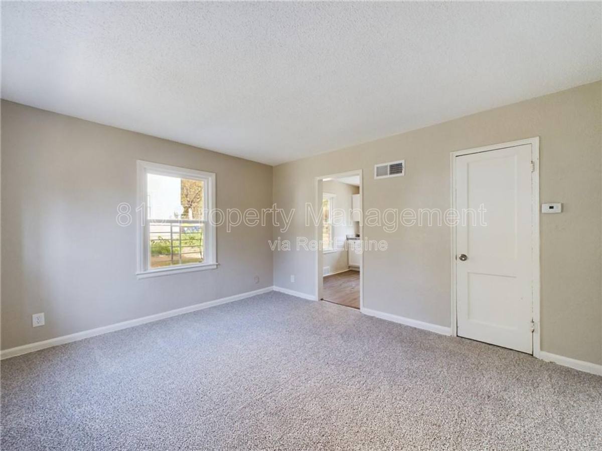 Apartment for rent at 7433 Arleta Blvd, Kansas City, MO 64132